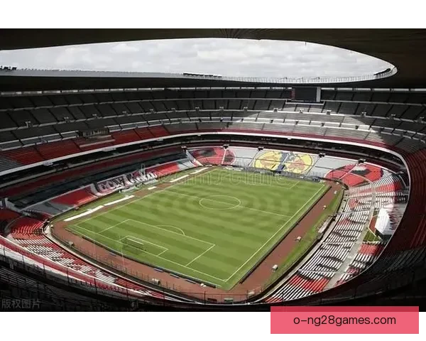 2026世界杯开幕式场馆阿兹特克体育场高科技LED巨幕系统安装完成